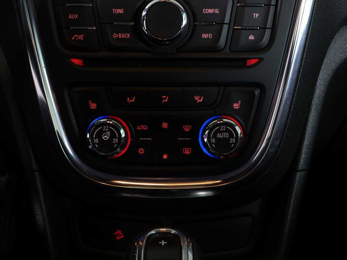 Opel Mokka, 2012 Фото №16