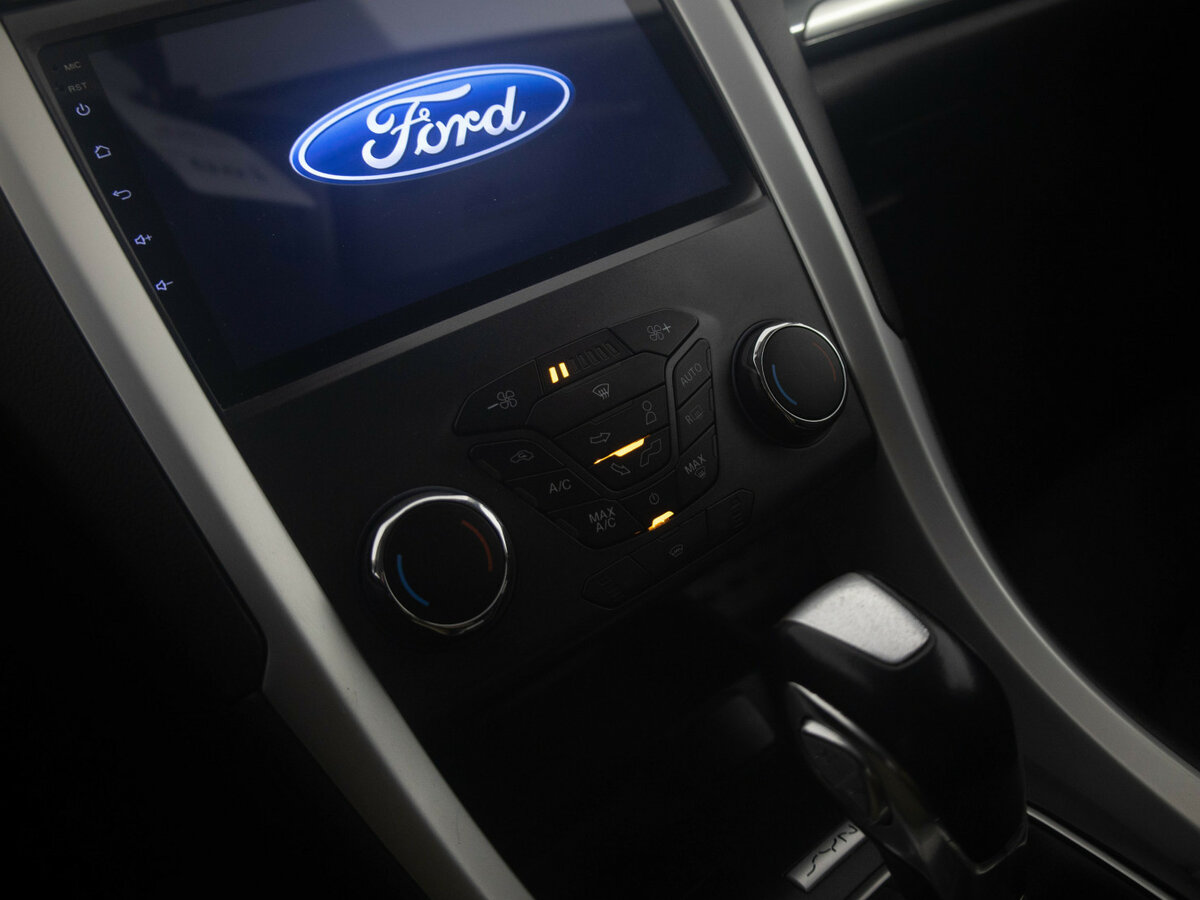 Ford Mondeo V, 2019 Фото №11