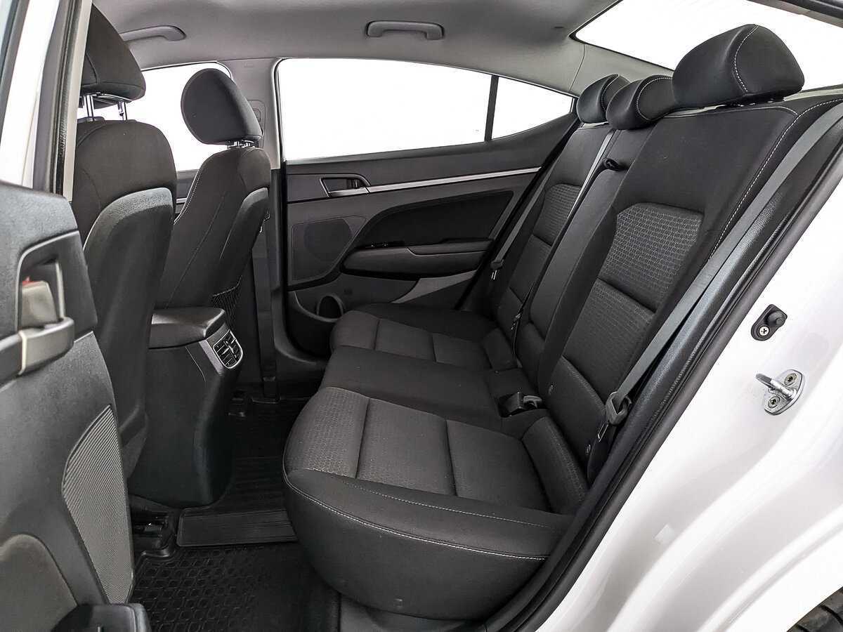 Hyundai Elantra, 2018 Фото №17