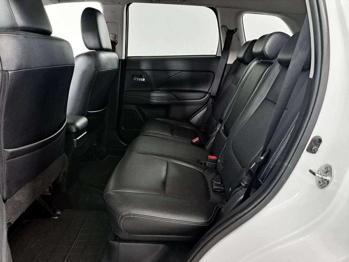 Mitsubishi Outlander, 2014 Фото №8