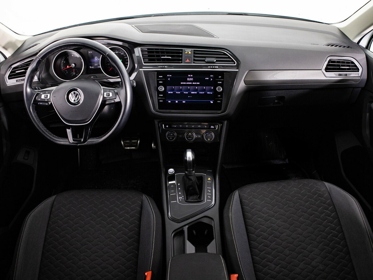 Volkswagen Tiguan II, 2018 Фото №11