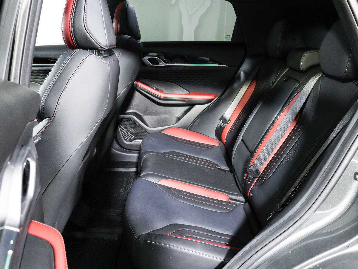 Geely Coolray, 2023 Фото №10