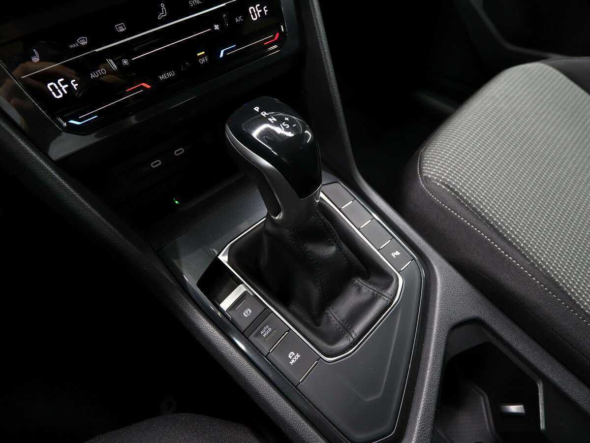 Volkswagen Tiguan, 2021 Фото №17