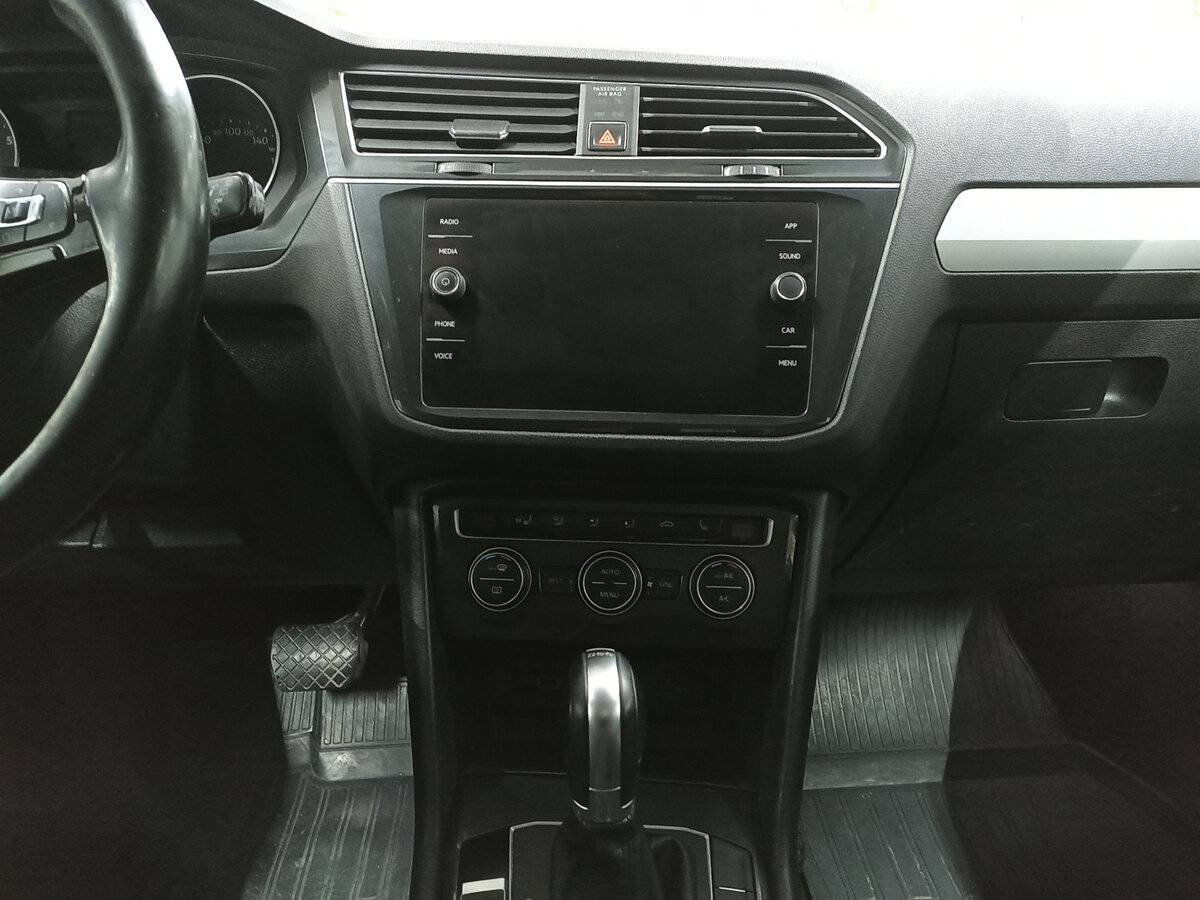 Volkswagen Tiguan, 2018 Фото №15