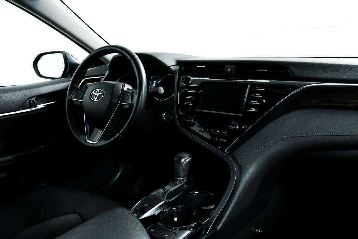 Toyota Camry, 2019 Фото №8