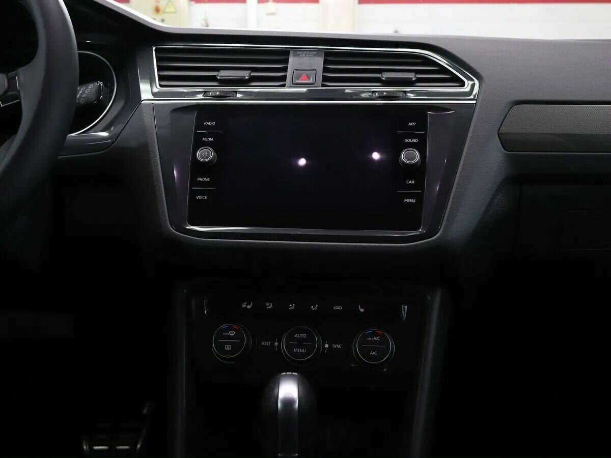 Volkswagen Tiguan, 2018 Фото №21