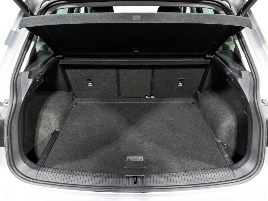 Volkswagen Tiguan, 2019 Фото №15