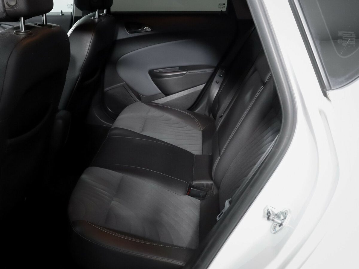 Opel Astra J Рестайлинг, 2014 Фото №8