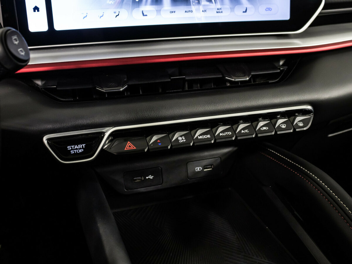 Geely Coolray I Рестайлинг, 2023 Фото №19