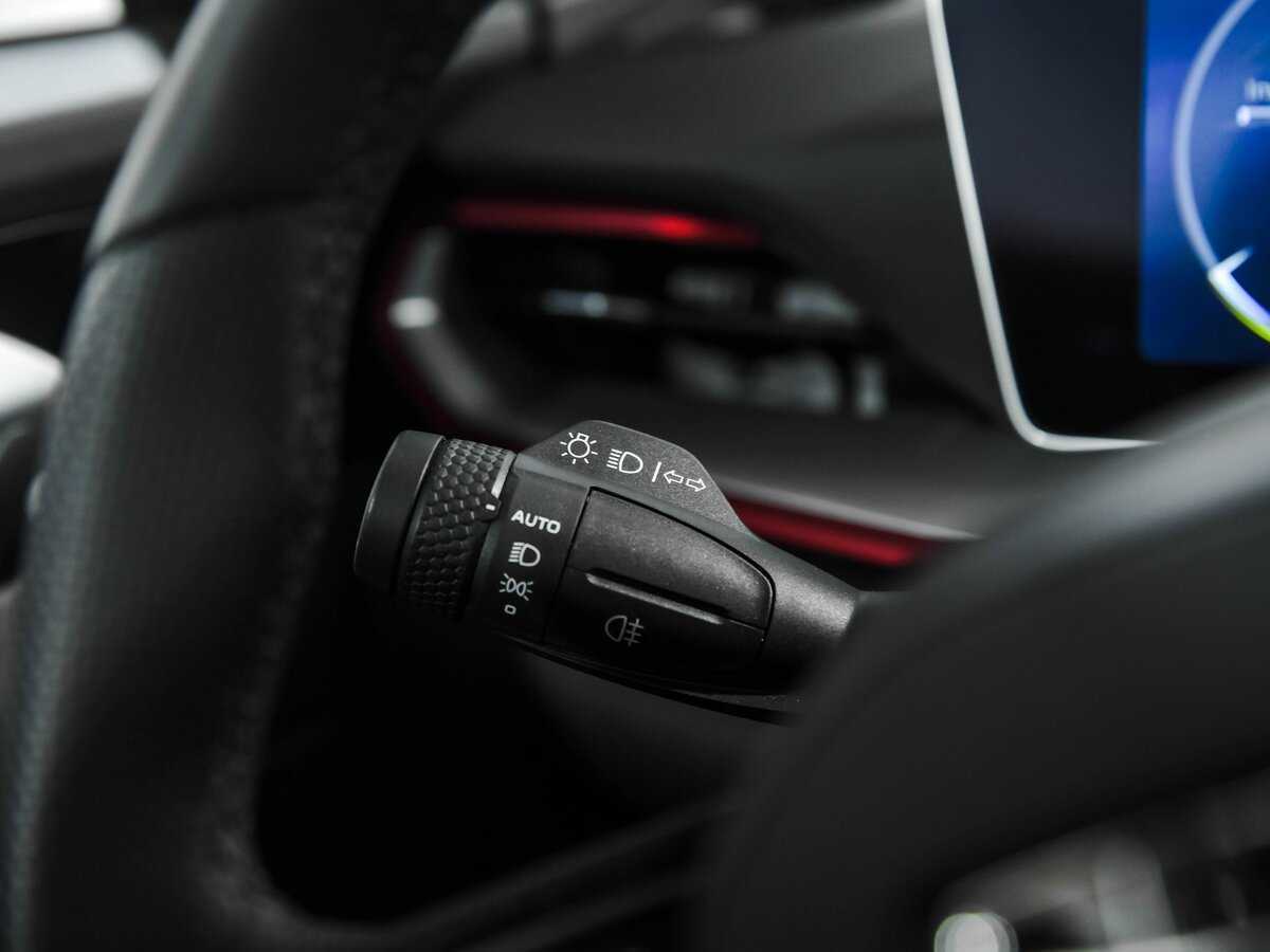 Geely Coolray, 2023 Фото №8