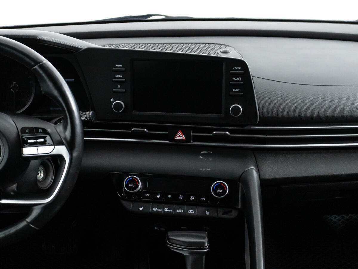 Hyundai Elantra, 2021 Фото №14