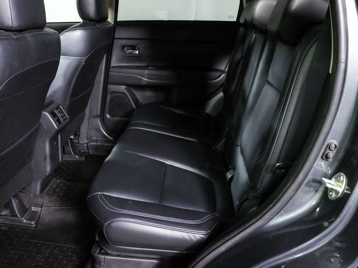 Mitsubishi Outlander, 2020 Фото №10