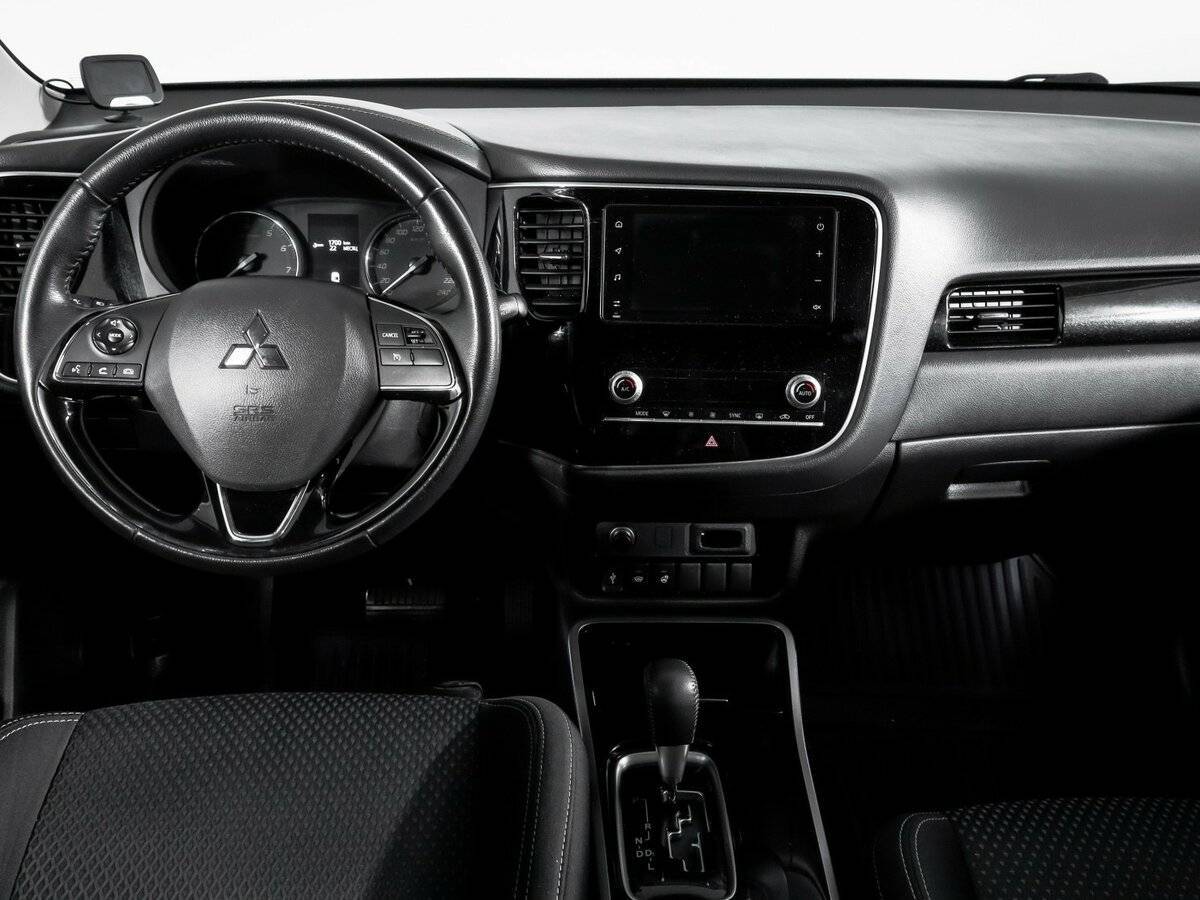 Mitsubishi Outlander, 2021 Фото №12