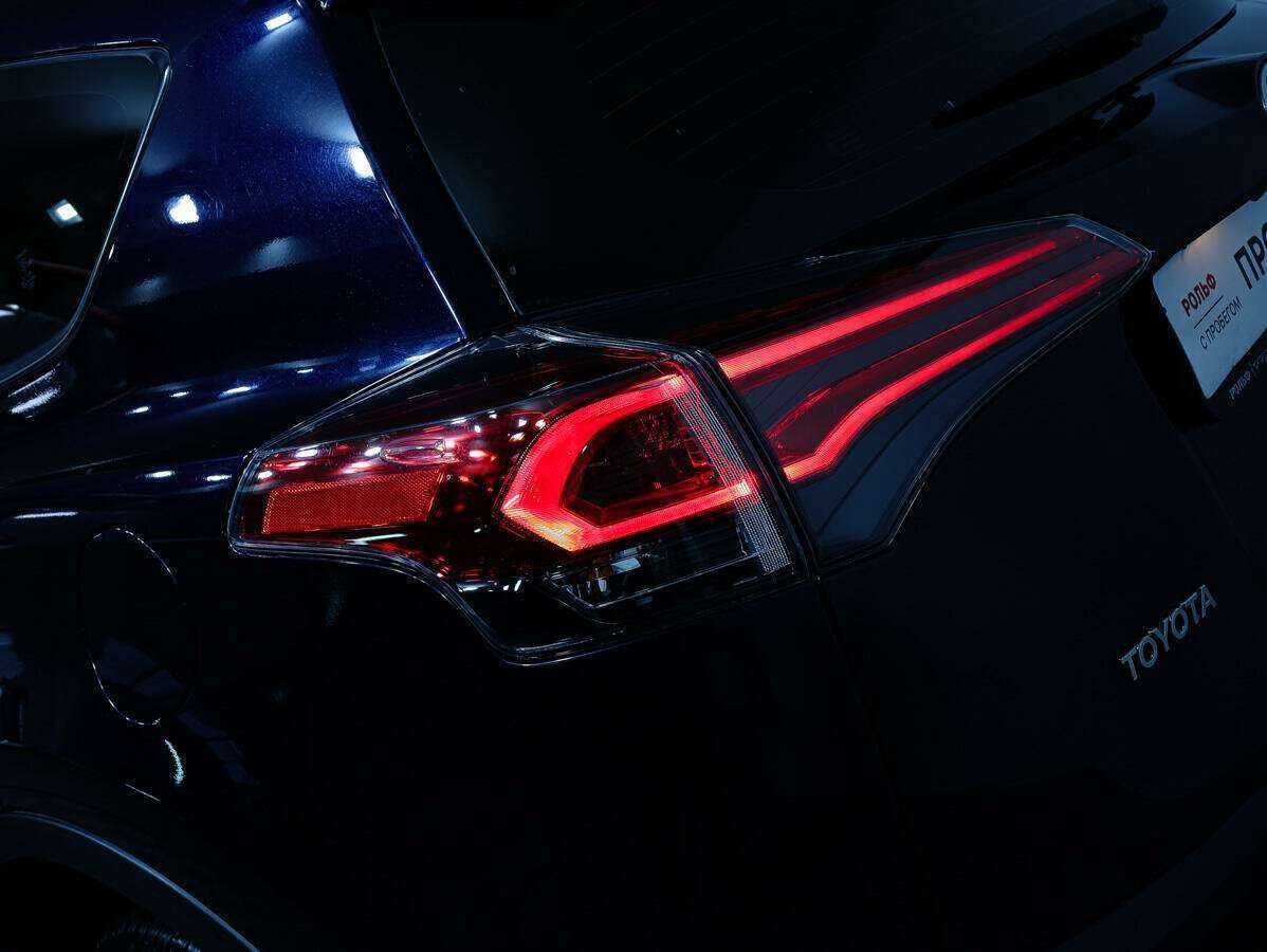 Toyota RAV4, 2019 Фото №18