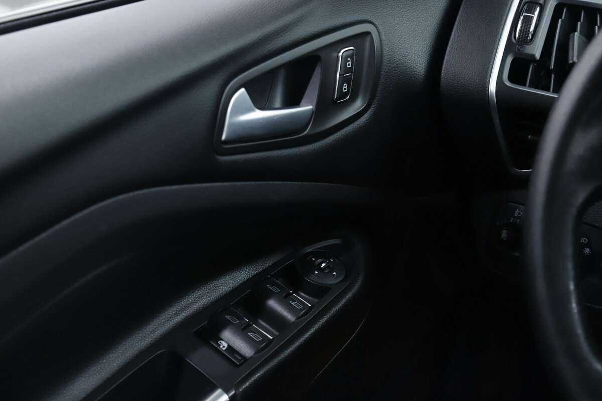 Ford Kuga, 2016 Фото №10