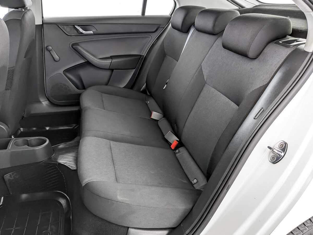 Skoda Rapid, 2017 Фото №12
