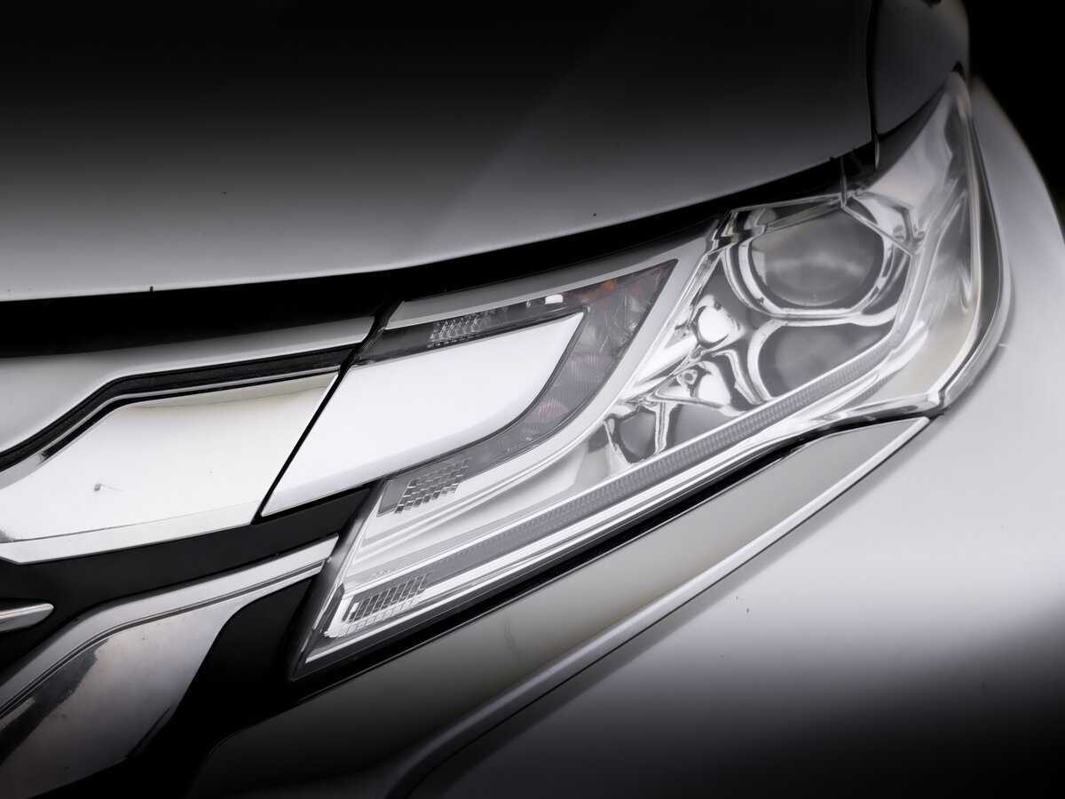 Mitsubishi Pajero Sport, 2018 Фото №17