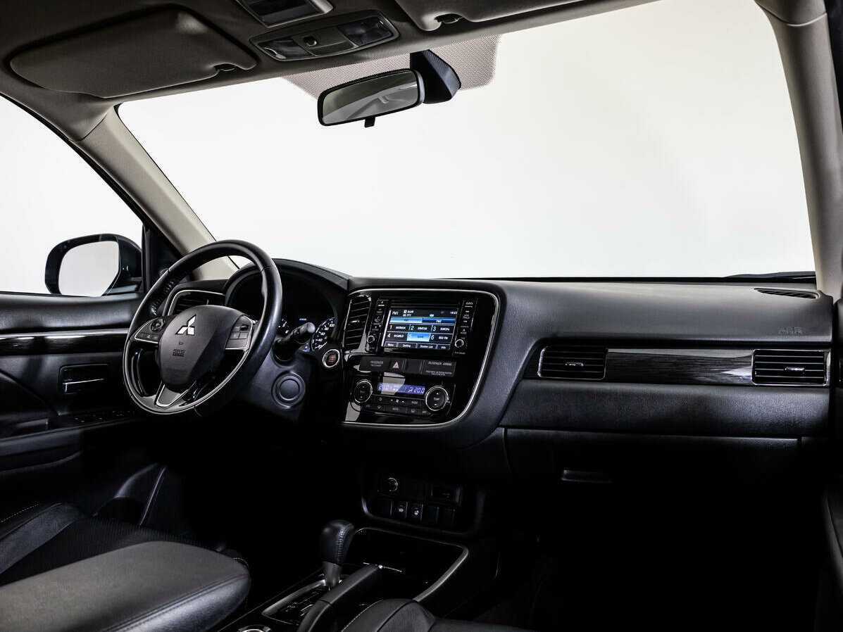 Mitsubishi Outlander, 2017 Фото №9