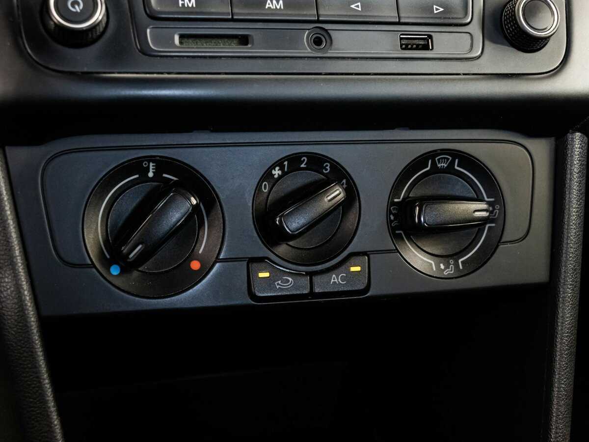 Volkswagen Polo, 2013 Фото №12