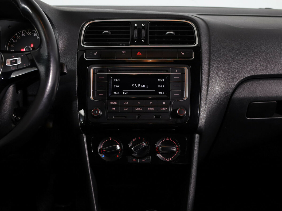 Volkswagen Polo V Рестайлинг, 2017 Фото №9