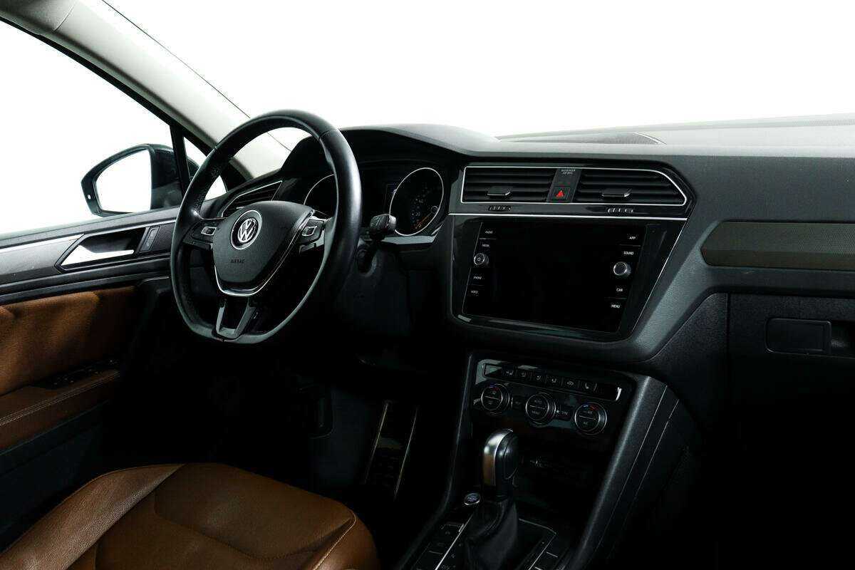 Volkswagen Tiguan, 2020 Фото №9