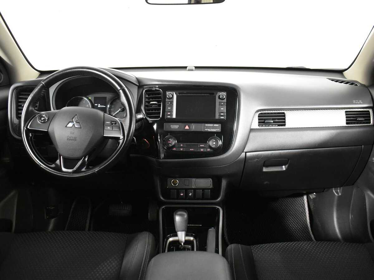 Mitsubishi Outlander, 2017 Фото №12