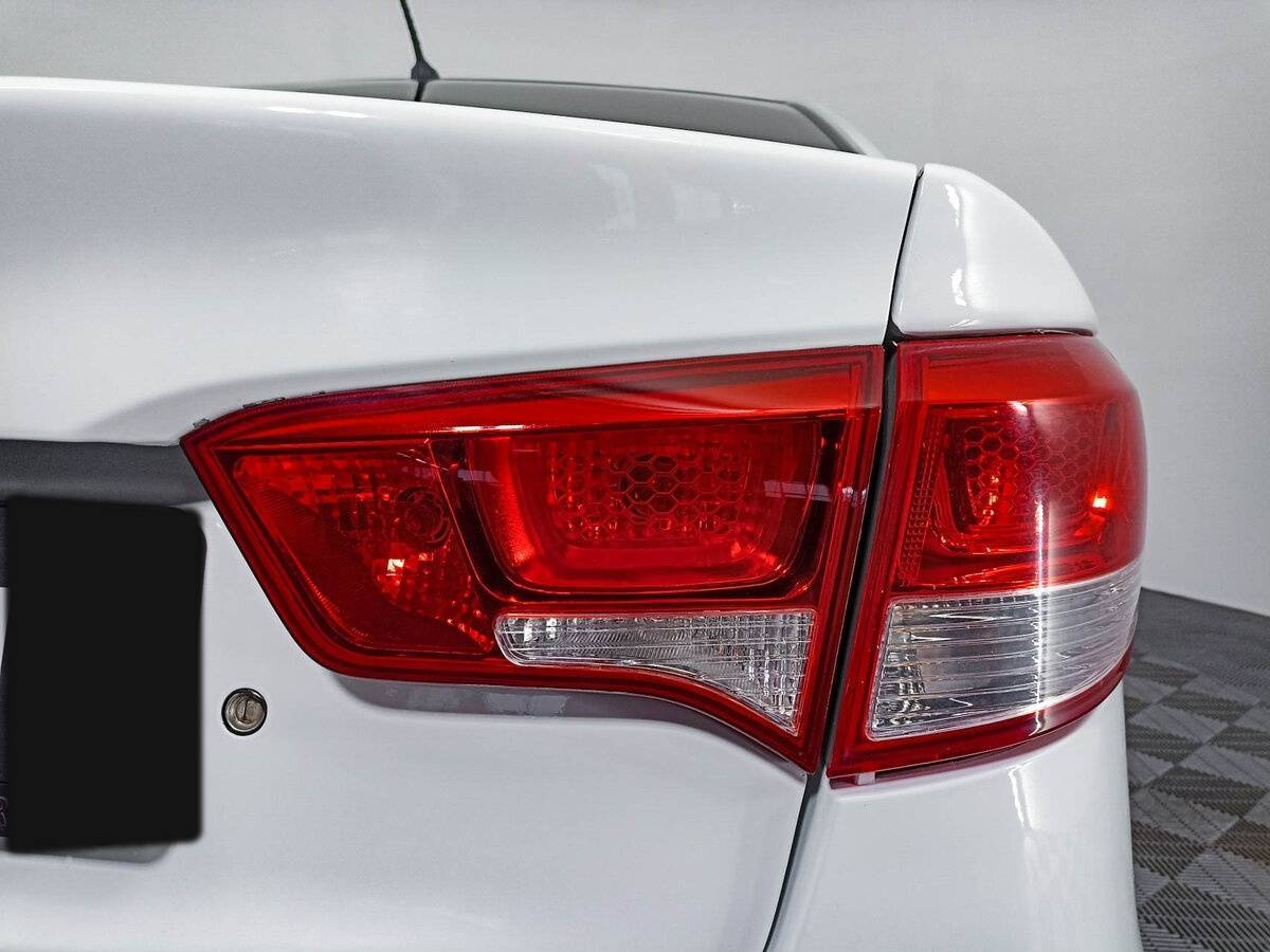 Kia Rio 6-speed, 2015 Фото №9