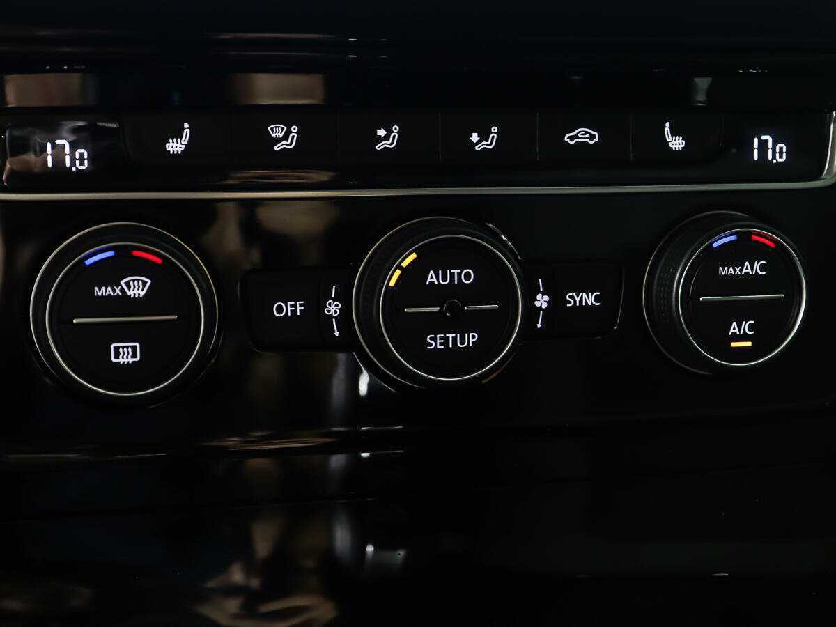 Volkswagen Golf, 2013 Фото №17