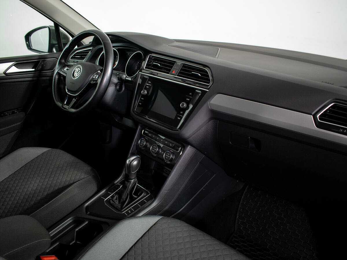 Volkswagen Tiguan L, 2020 Фото №7