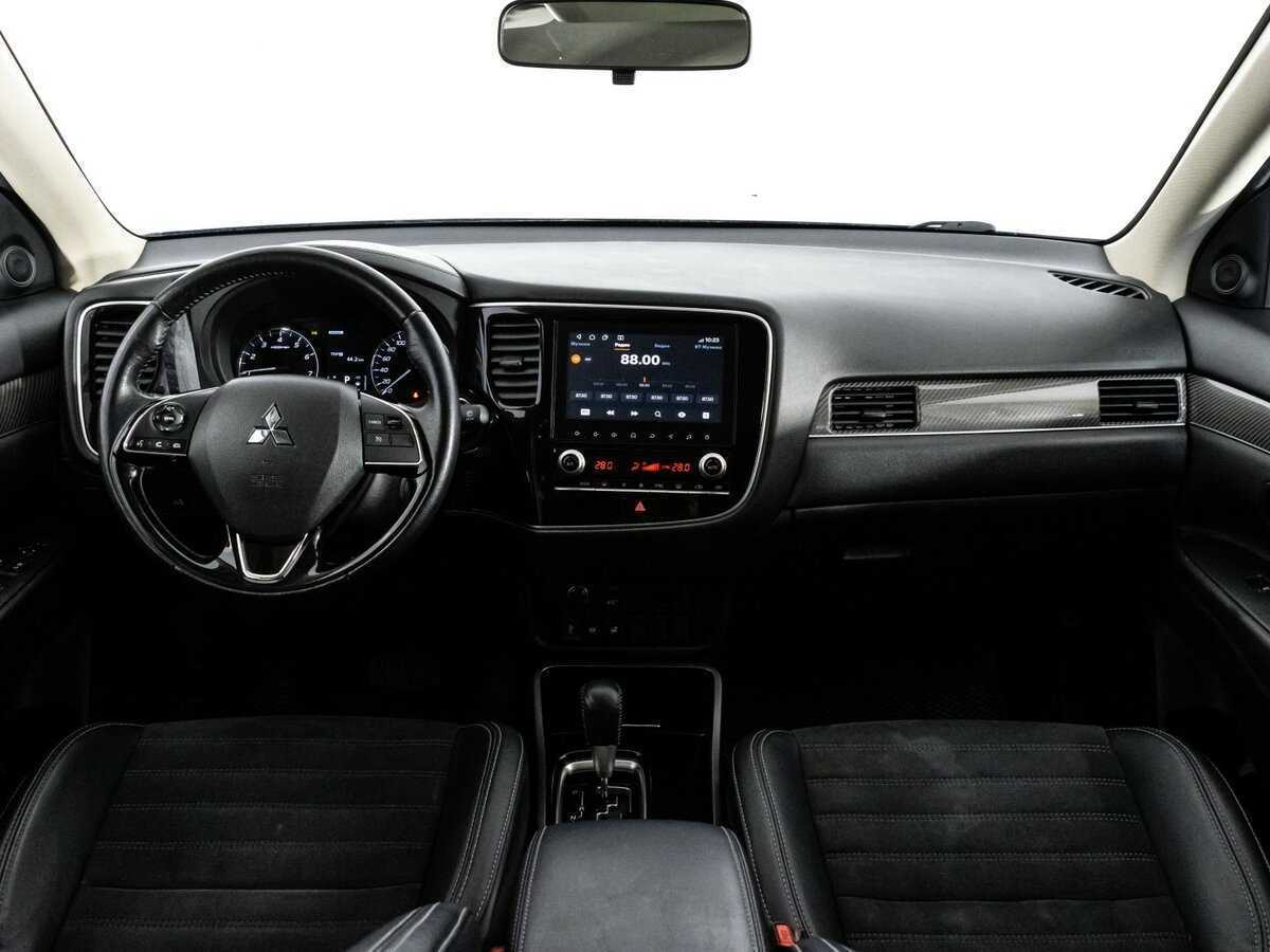 Mitsubishi Outlander, 2021 Фото №10