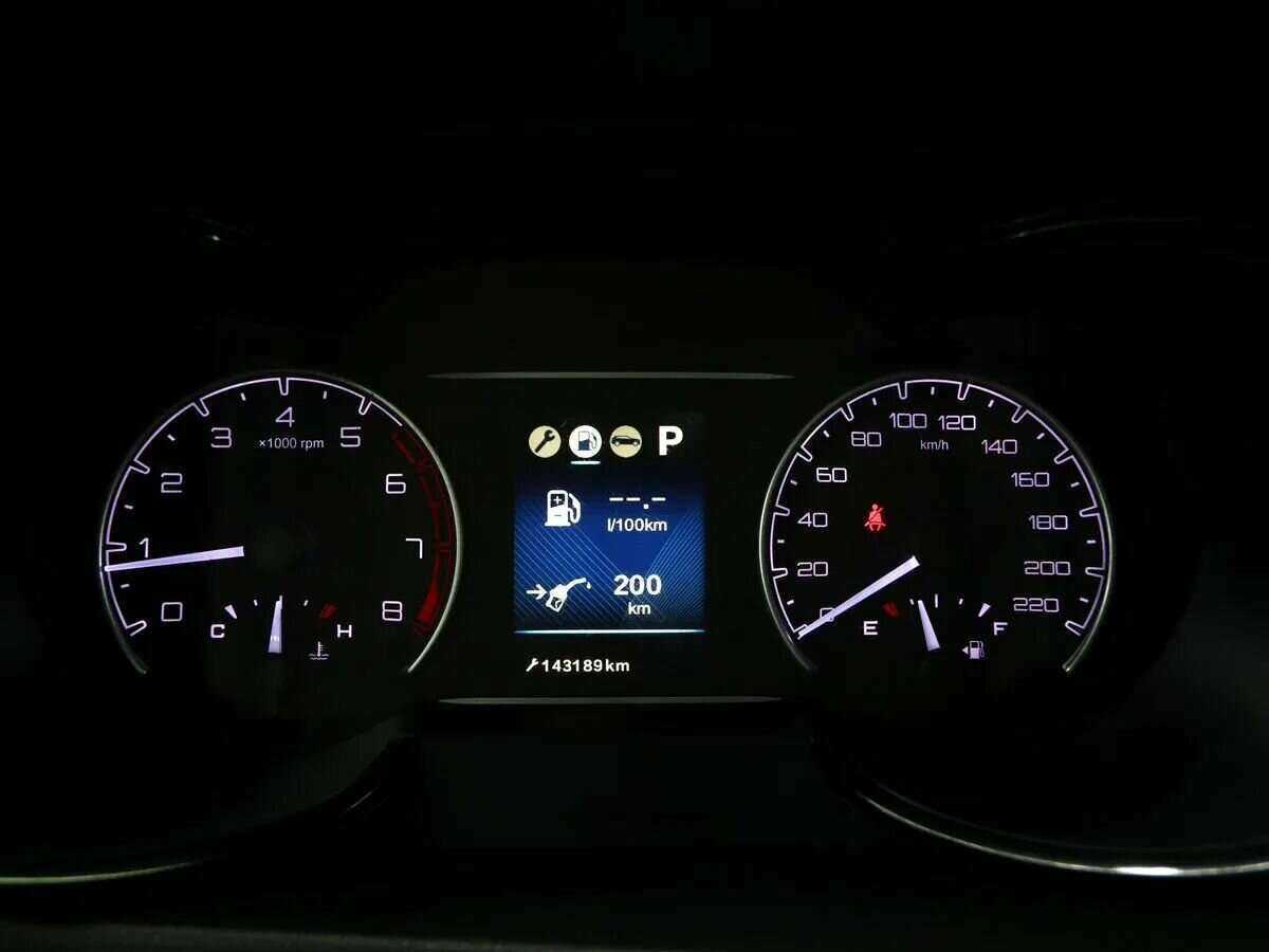 Dongfeng AX7, 2017 Фото №17