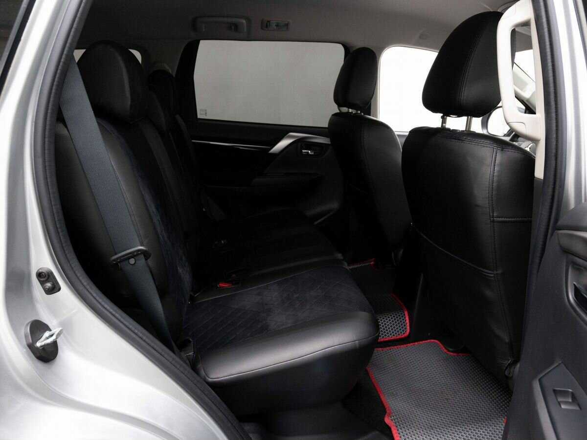 Mitsubishi Pajero Sport, 2017 Фото №11