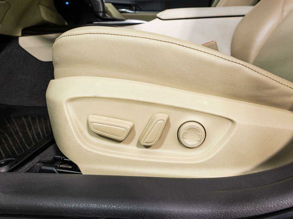 Toyota Camry, 2018 Фото №17