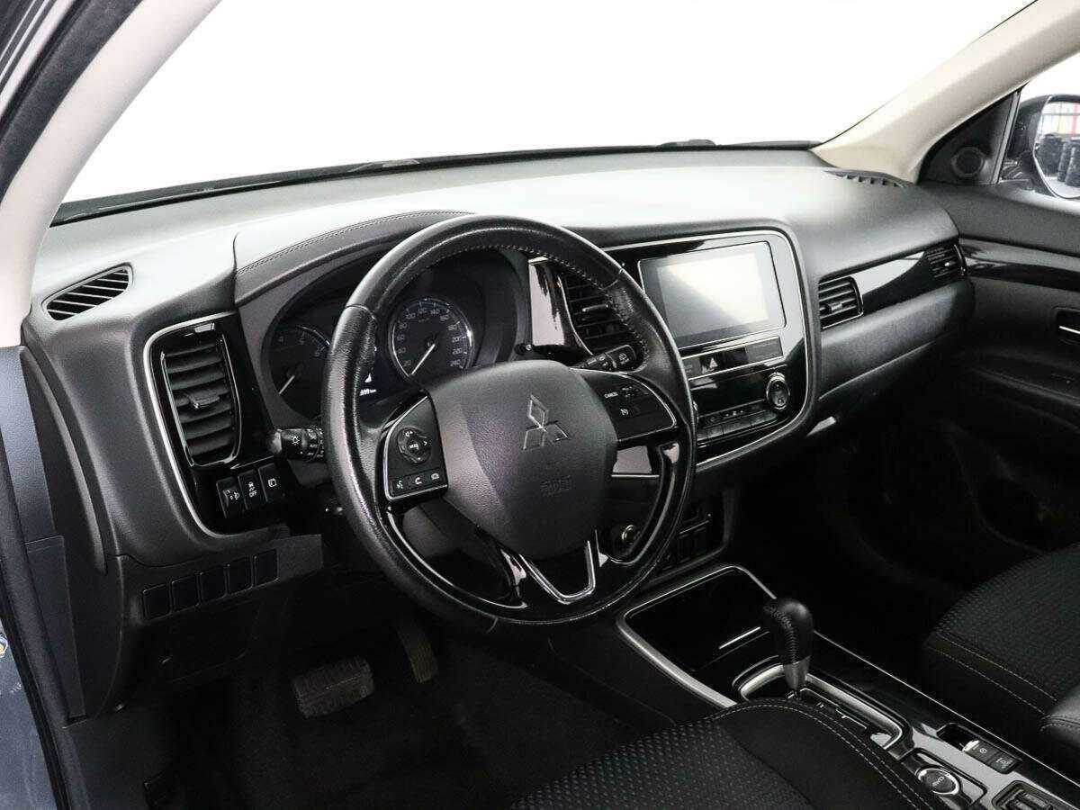 Mitsubishi Outlander, 2018 Фото №8