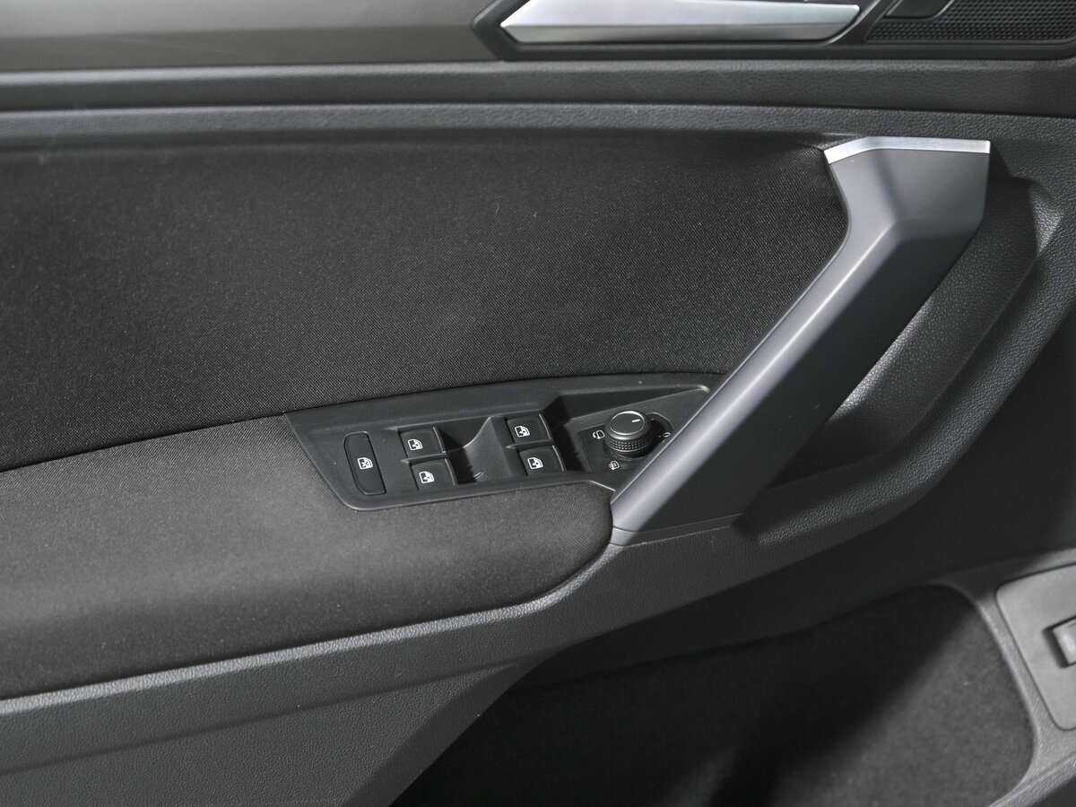 Volkswagen Tiguan, 2018 Фото №13