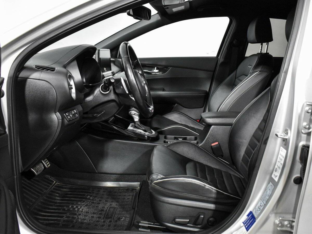 Kia Cerato, 2022 Фото №9