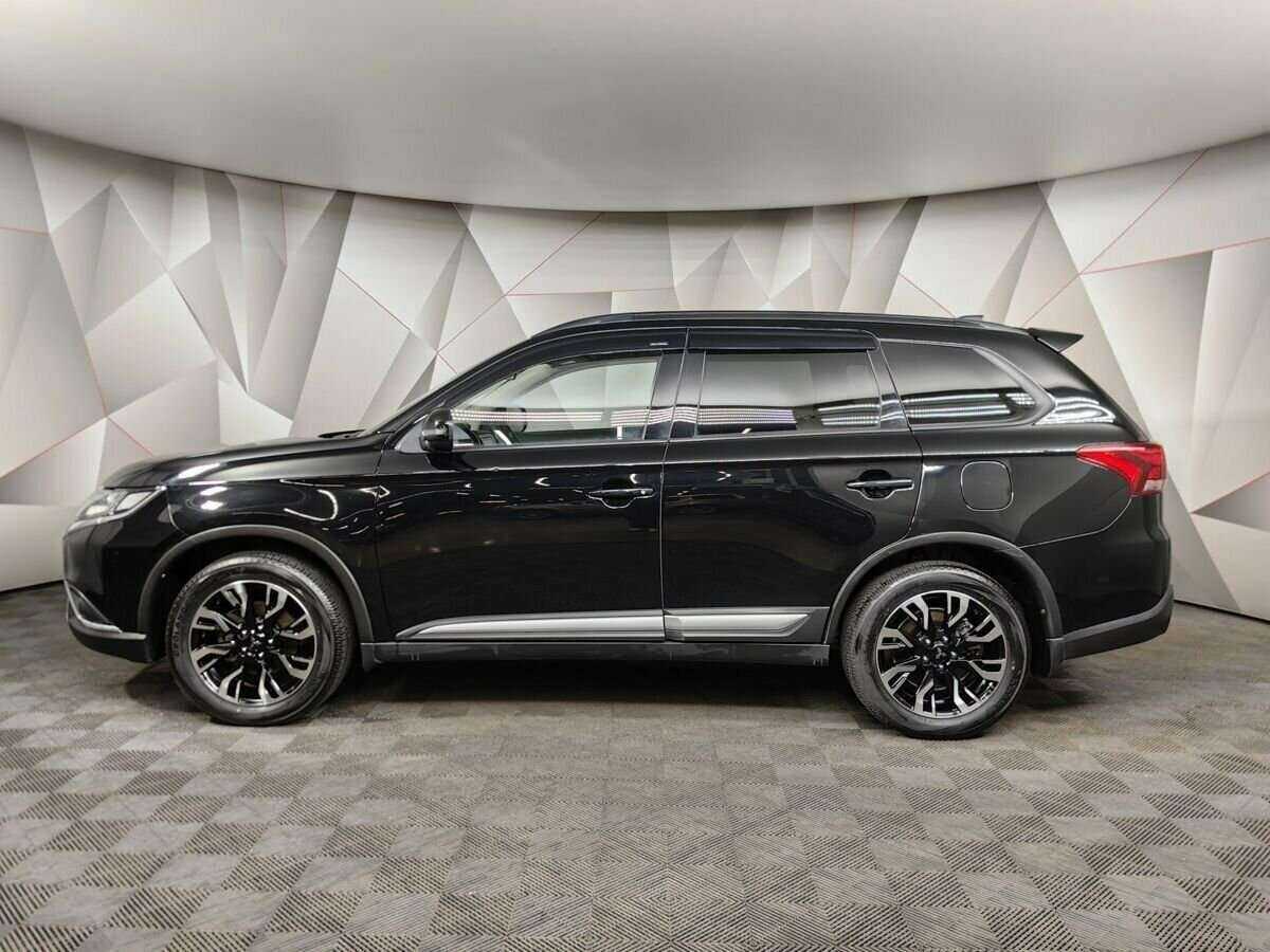 Mitsubishi Outlander, 2022 Фото №5