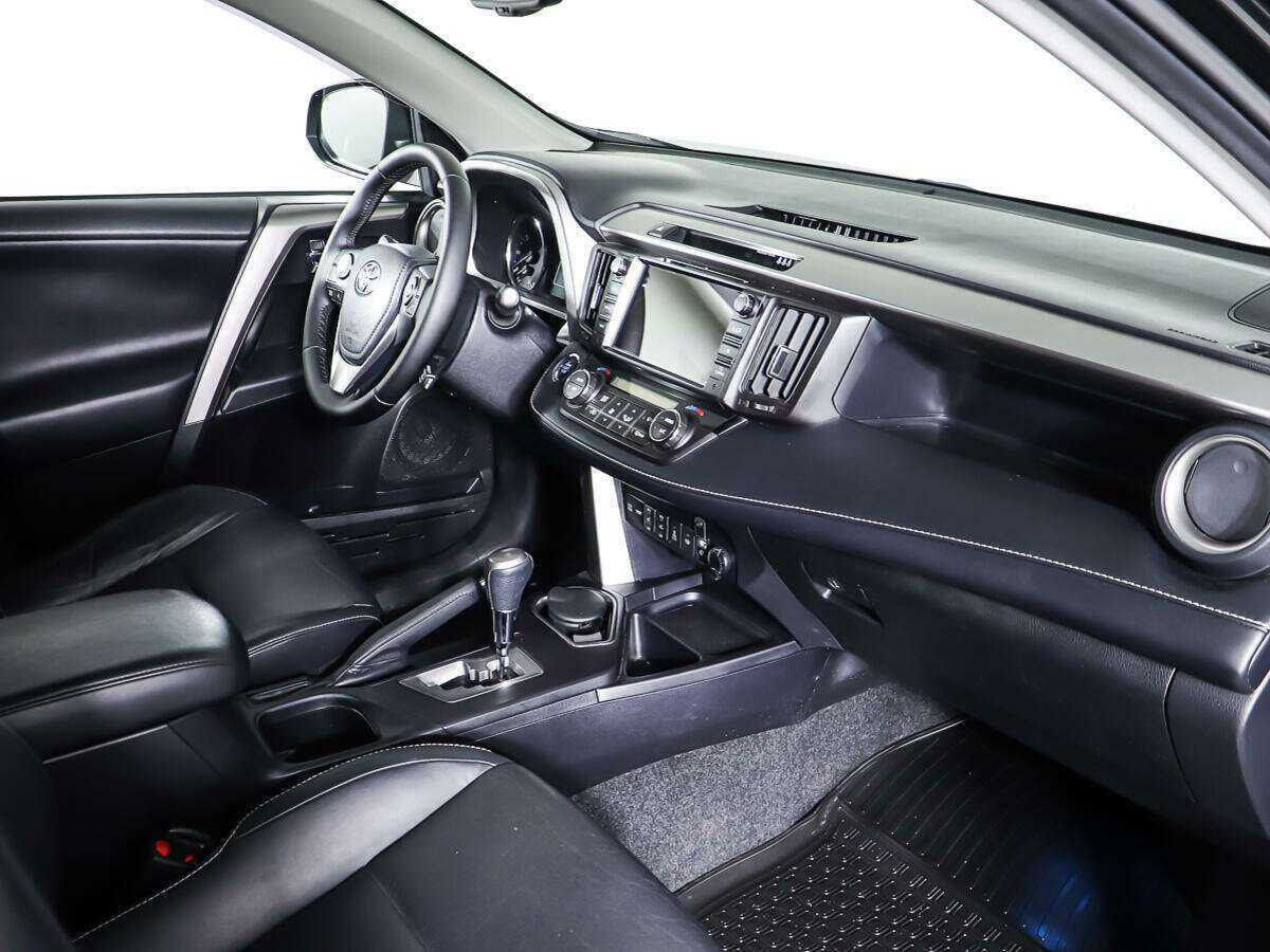 Toyota RAV4, 2018 Фото №10
