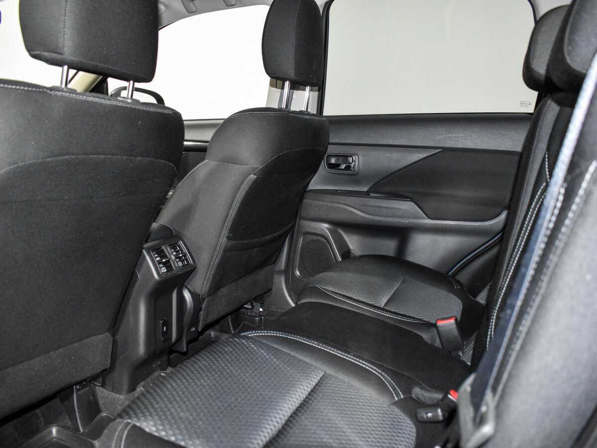 Mitsubishi Outlander, 2021 Фото №13