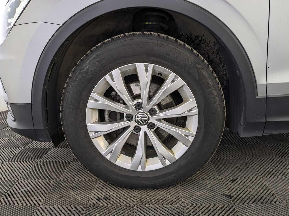 Volkswagen Tiguan, 2020 Фото №12
