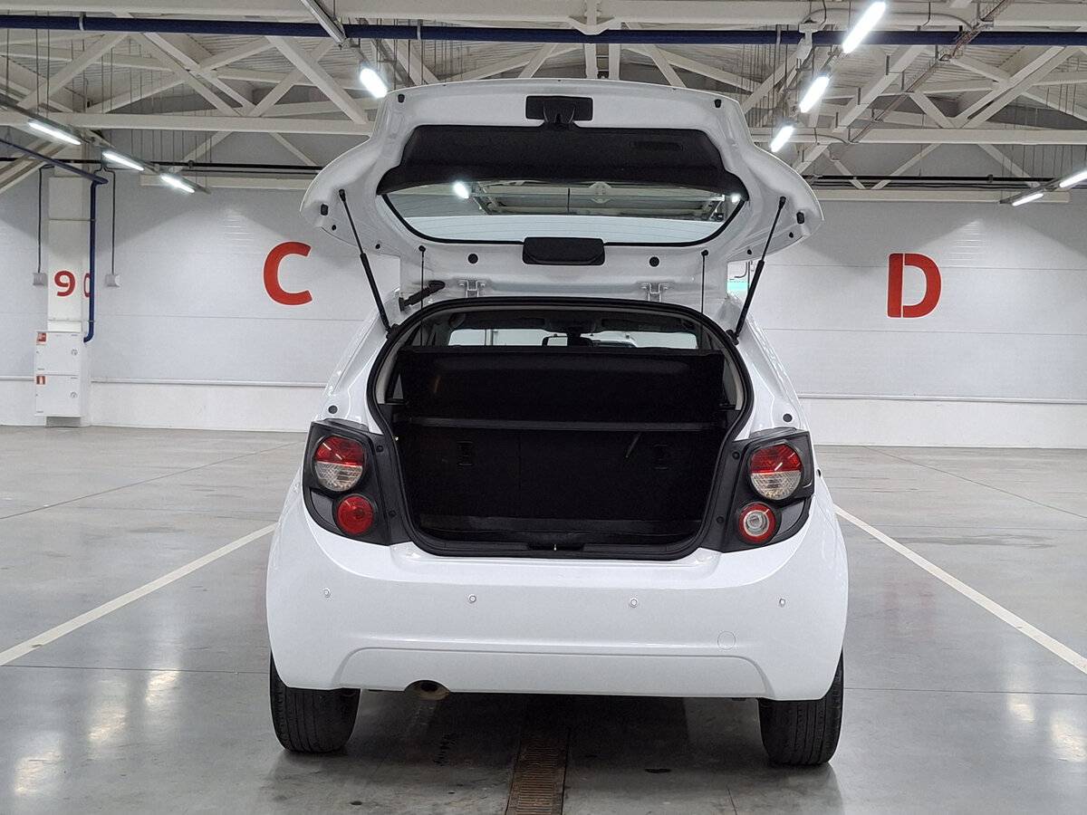 Chevrolet Aveo II, 2015 Фото №9