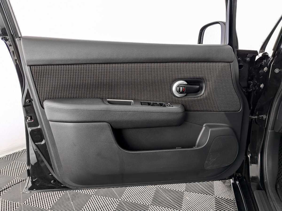 Nissan Tiida, 2013 Фото №15