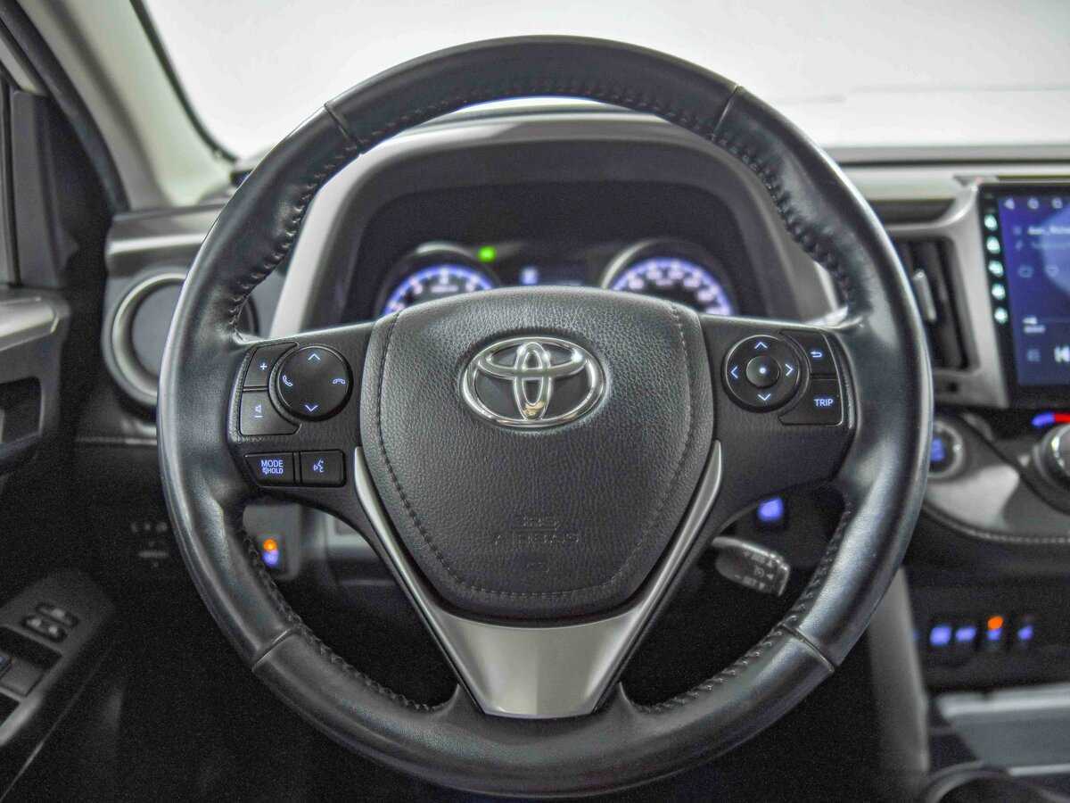 Toyota RAV4, 2018 Фото №8
