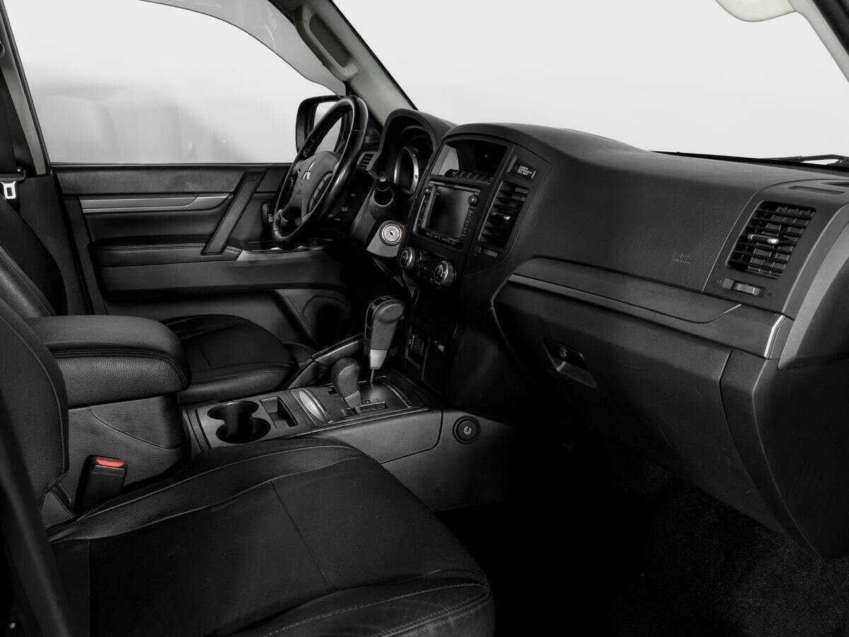 Mitsubishi Pajero, 2014 Фото №9