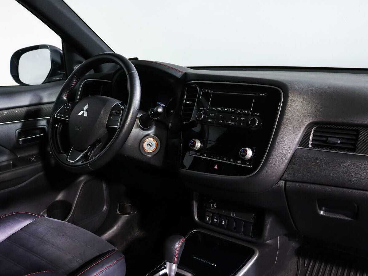 Mitsubishi Outlander, 2020 Фото №7