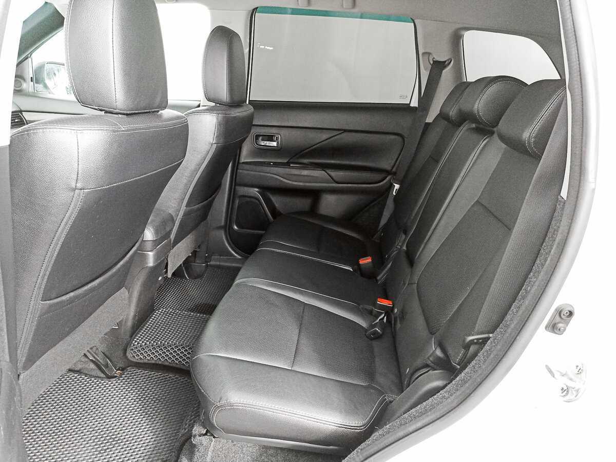 Mitsubishi Outlander, 2018 Фото №10