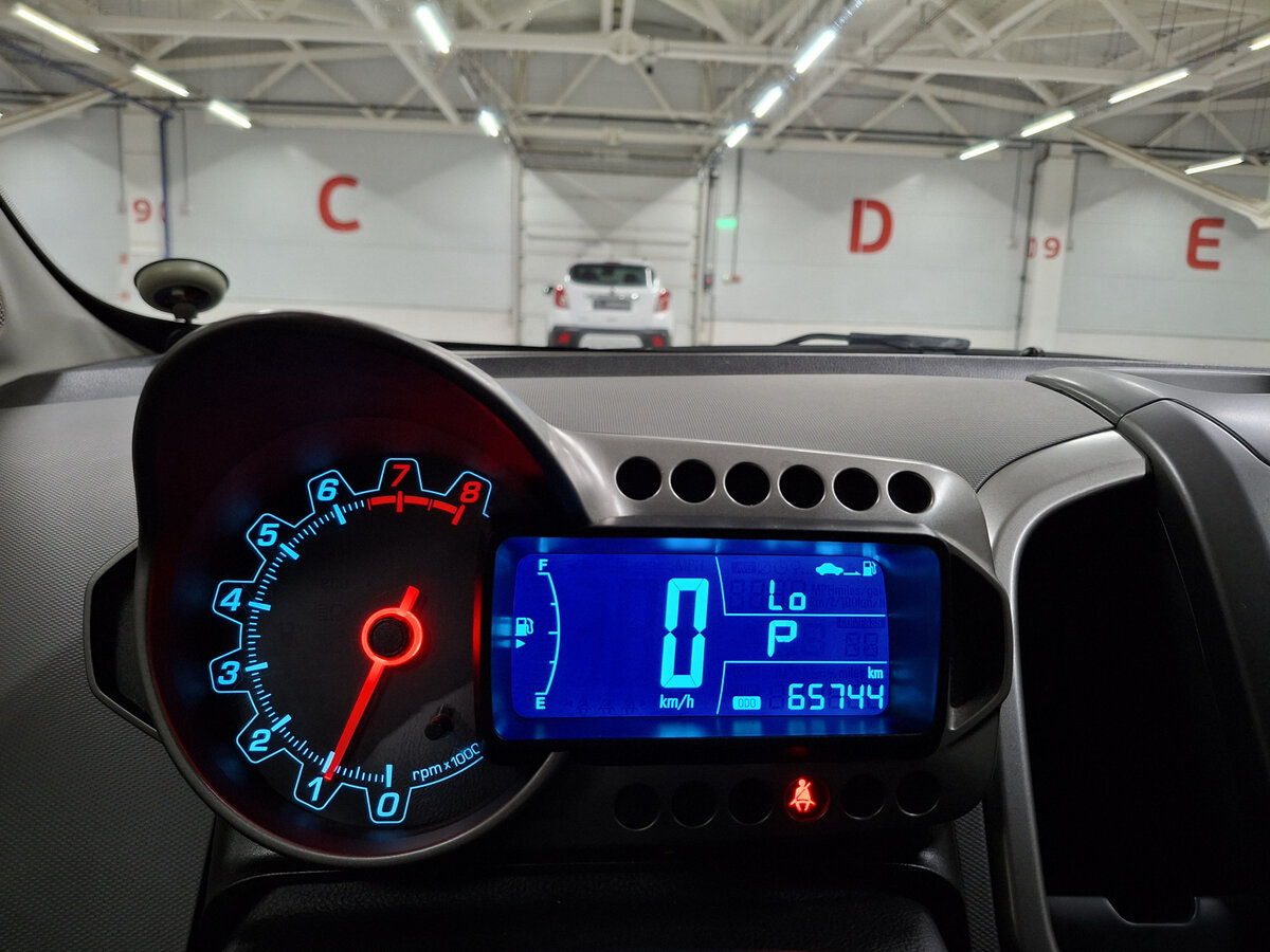 Chevrolet Aveo II, 2015 Фото №12