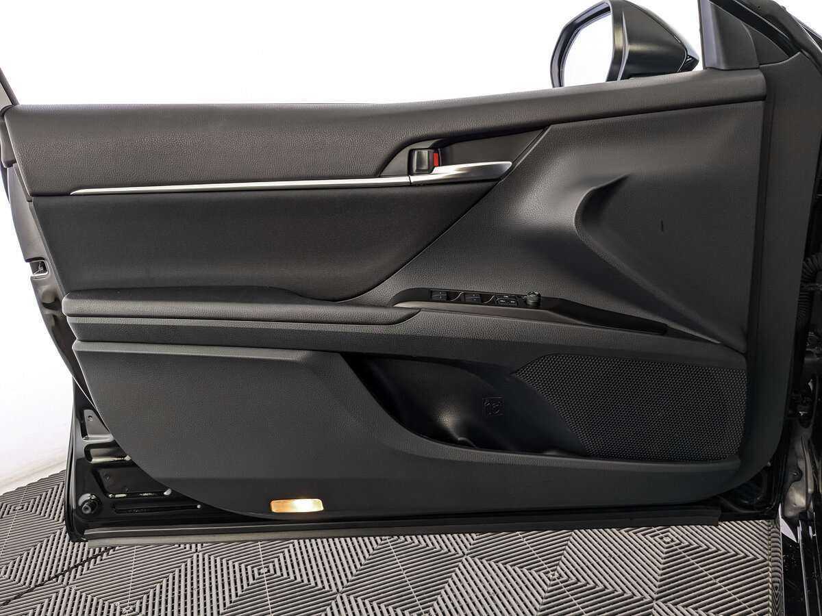 Toyota Camry, 2021 Фото №18