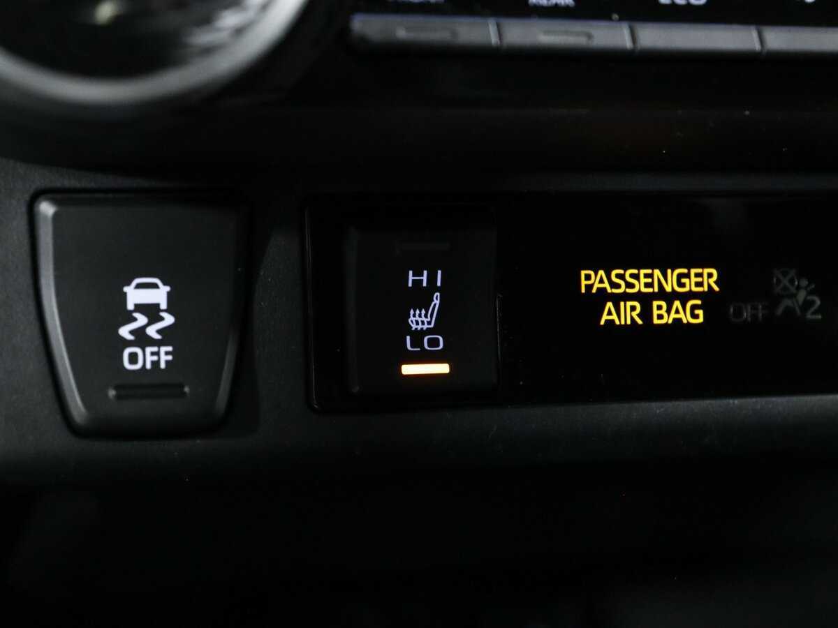 Toyota RAV4, 2021 Фото №18