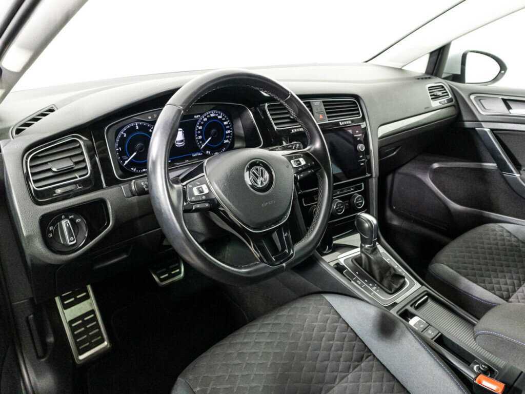Volkswagen Golf, 2018 Фото №11